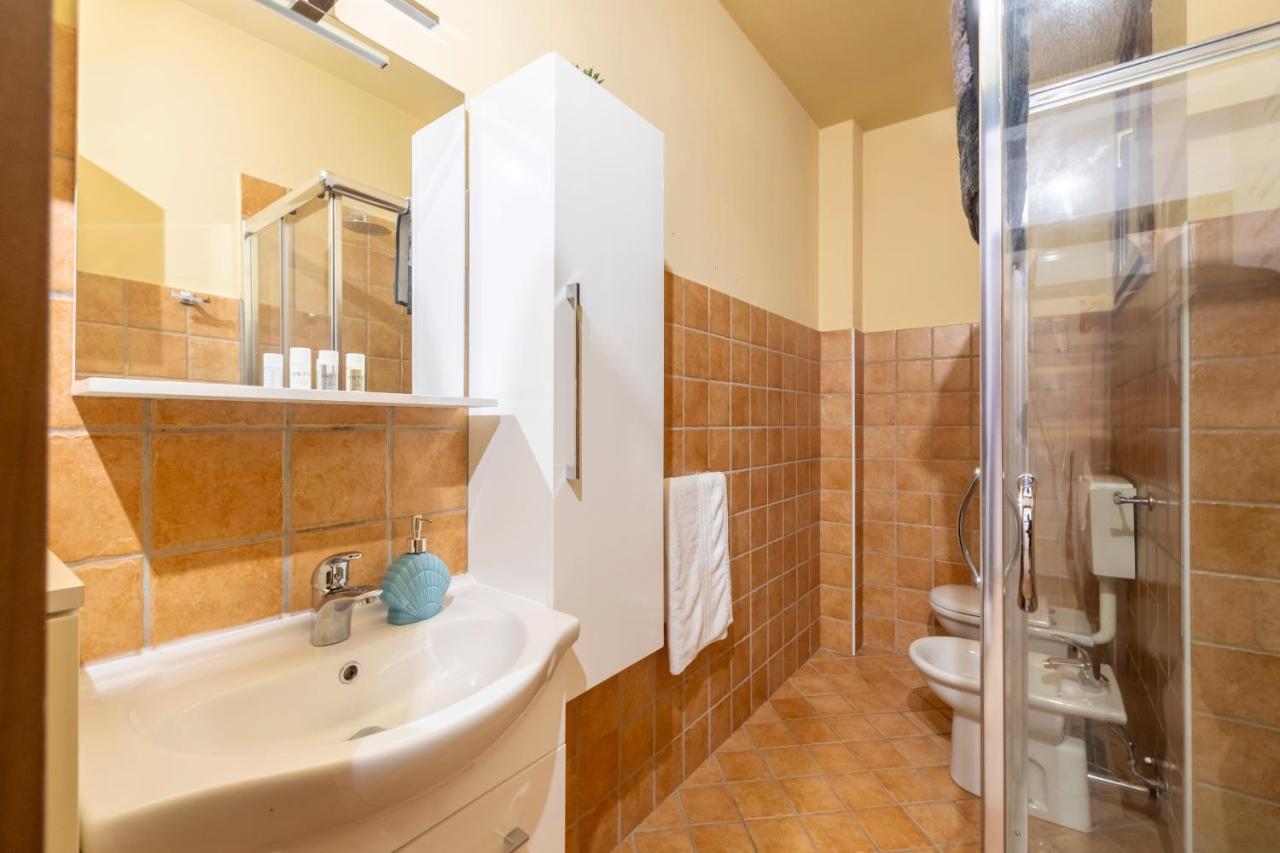 Leonardo Academy In 5' - Parcheggio Gratis - Laghi & Wi-Fi Apartment Сесто Календе Екстериор снимка